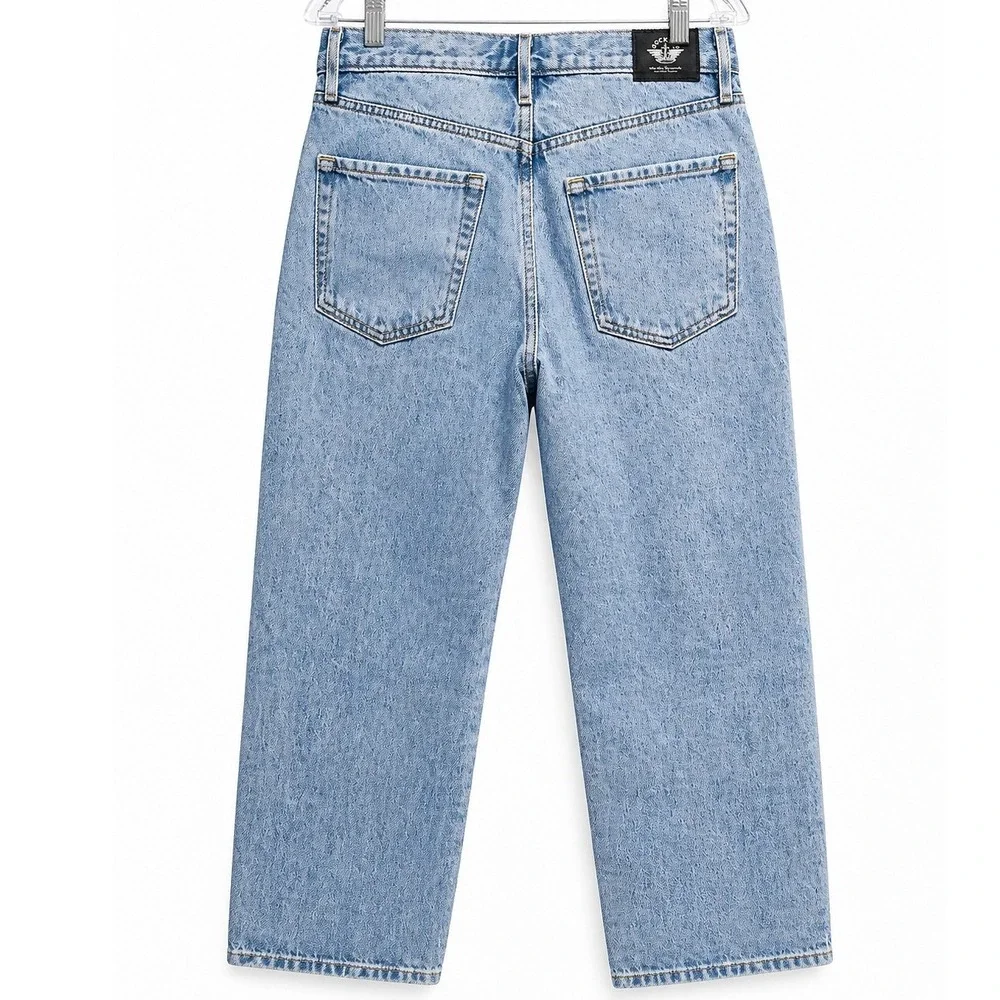 Dockers Womens Mid Rise Relaxed Straight Leg Jeans Light Wash Blue A64720005 25